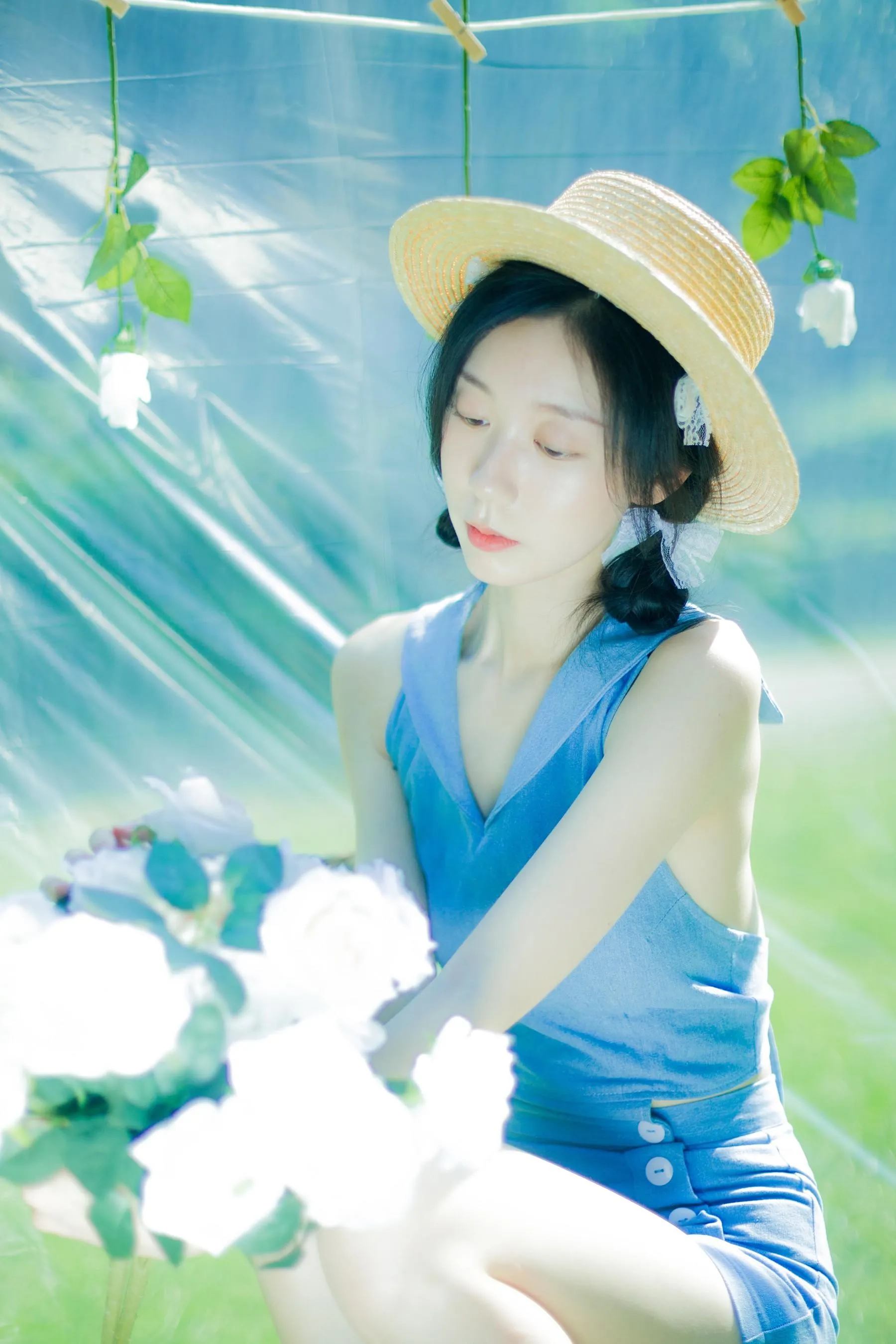 [YITUYU艺图语]2022.07.31 夏日颂歌 饲猫少女- [32P]插图5